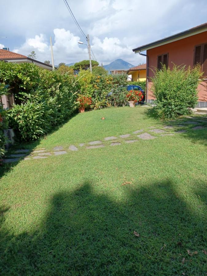 Апартаменты A Casa Di Berta Пьетразанта Экстерьер фото